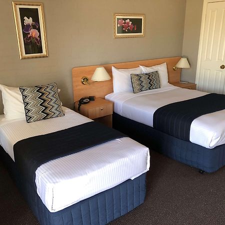 בתהרסט Best Western Coachman'S Inn Motel מראה חיצוני תמונה