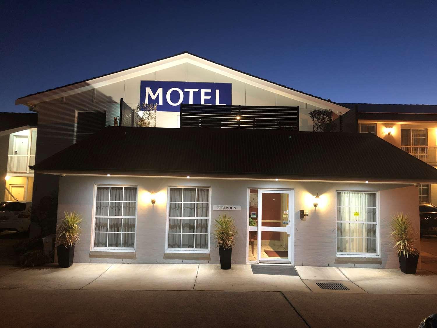 בתהרסט Best Western Coachman'S Inn Motel מראה חיצוני תמונה