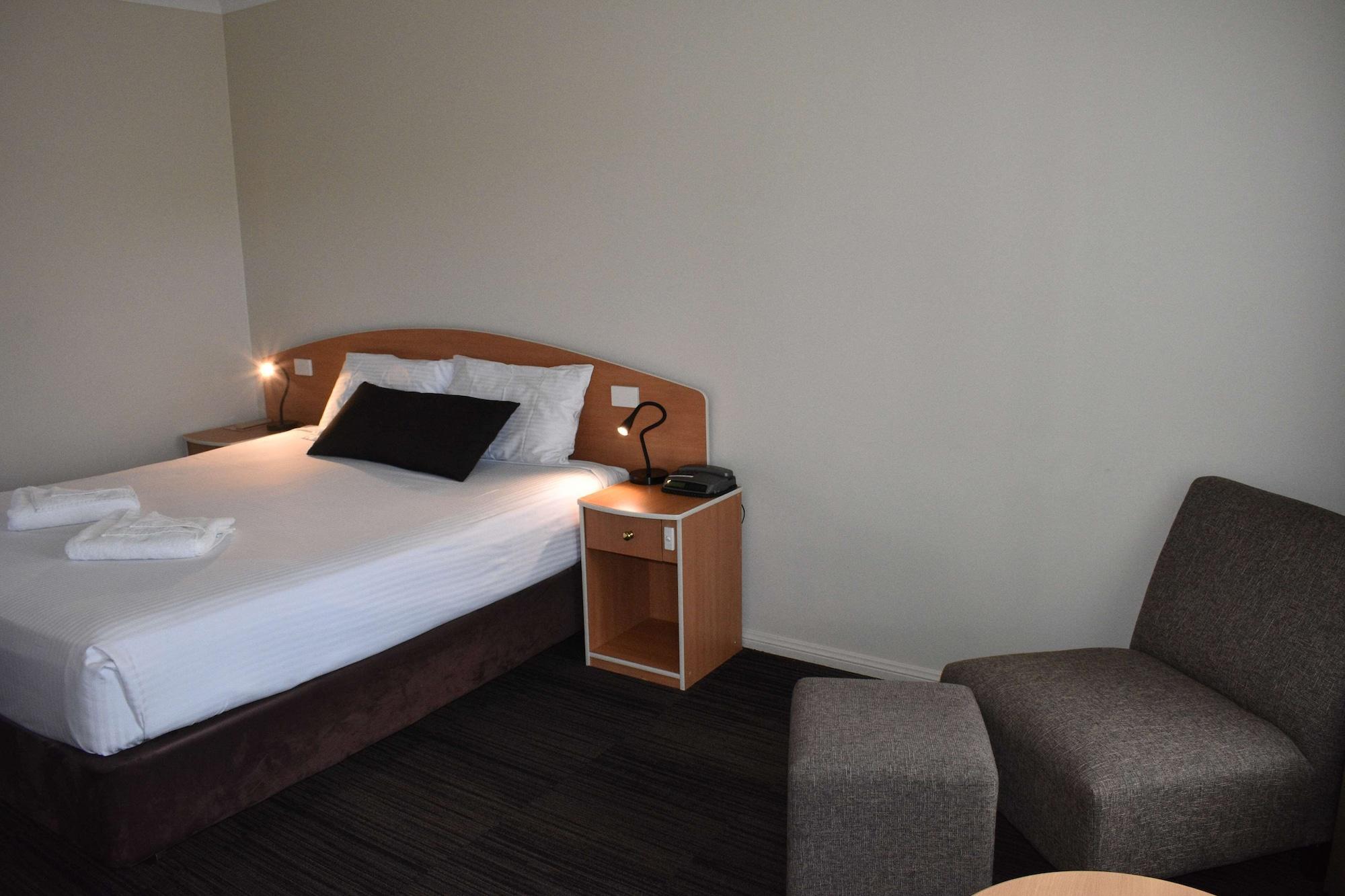 בתהרסט Best Western Coachman'S Inn Motel מראה חיצוני תמונה