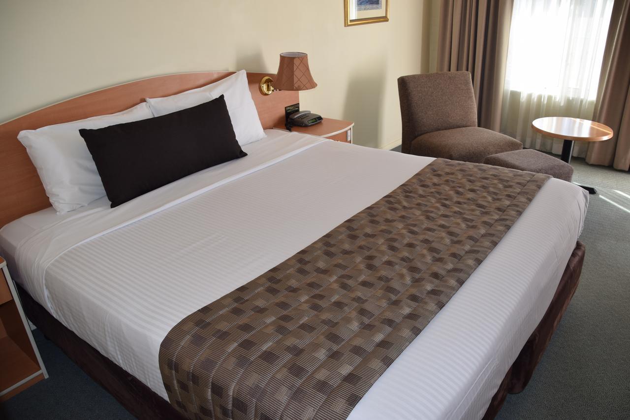 בתהרסט Best Western Coachman'S Inn Motel מראה חיצוני תמונה