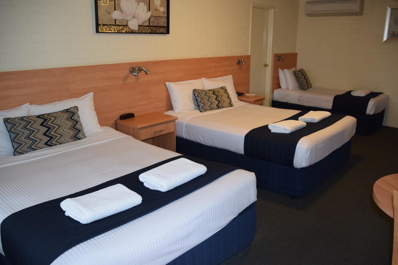 בתהרסט Best Western Coachman'S Inn Motel מראה חיצוני תמונה
