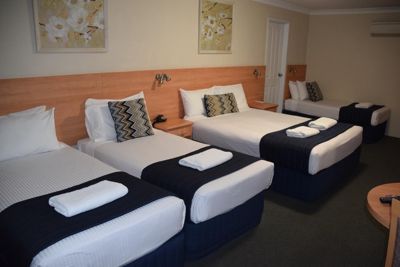 בתהרסט Best Western Coachman'S Inn Motel מראה חיצוני תמונה