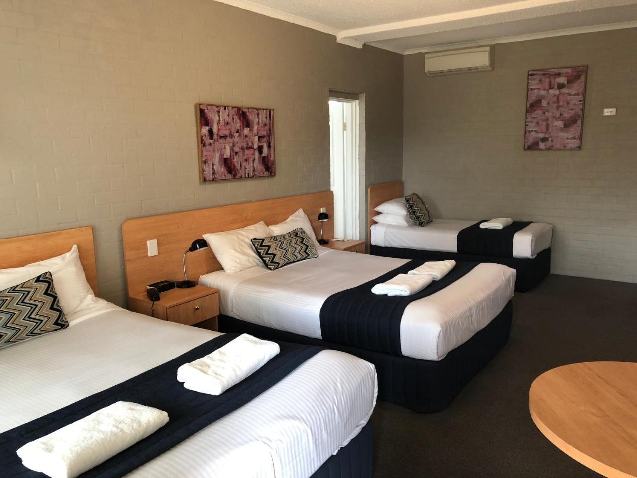 בתהרסט Best Western Coachman'S Inn Motel מראה חיצוני תמונה